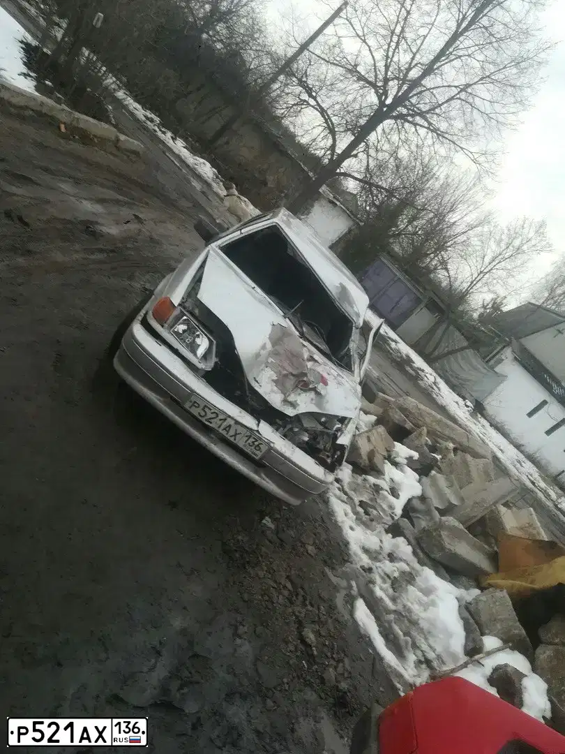Фото автомобиля LADA 2114 SAMARA, 2007 — госномер Р521АХ136. Цвет: СВЕТЛО-СЕРЕБРИСТЫЙ МЕТАЛЛ