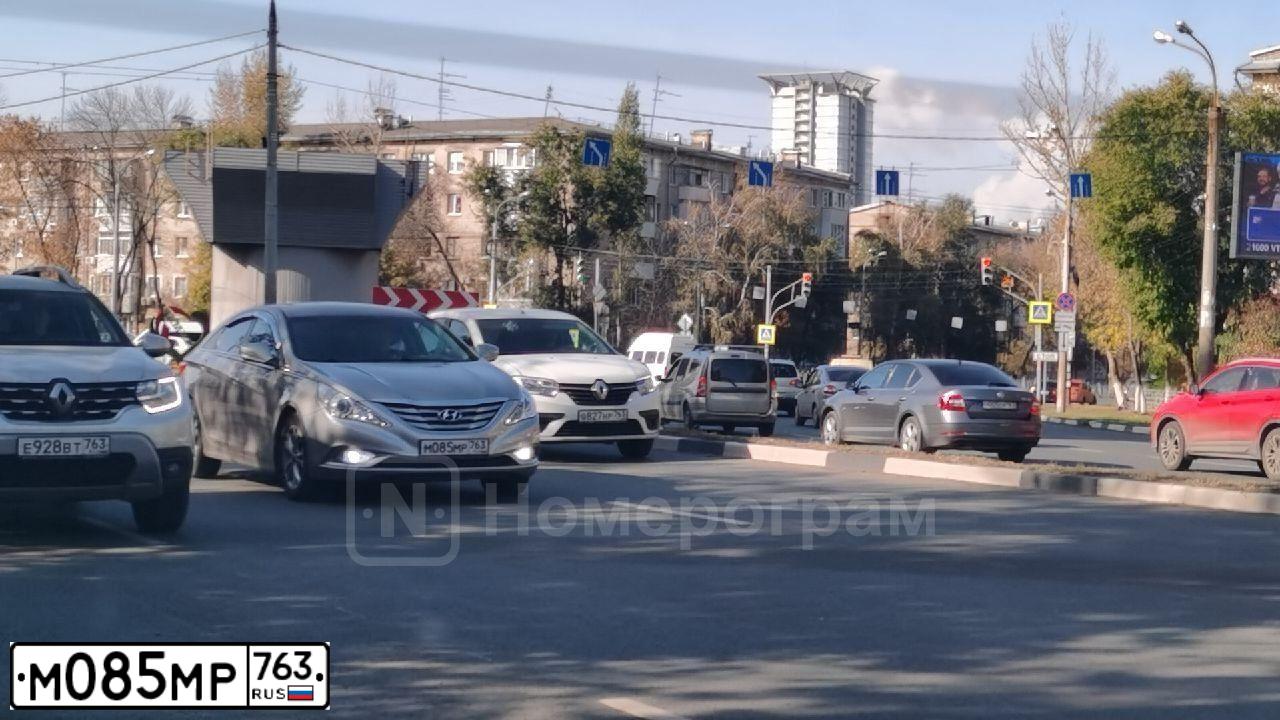 Фото автомобиля HYUNDAI SONATA, 2011 — госномер М296ЕК164. Цвет: СЕРЫЙ
