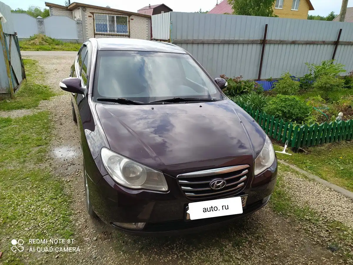 Фото автомобиля HYUNDAI ELANTRA, 2010 — госномер М252ТХ33. Цвет: ВИШНЕВЫЙ