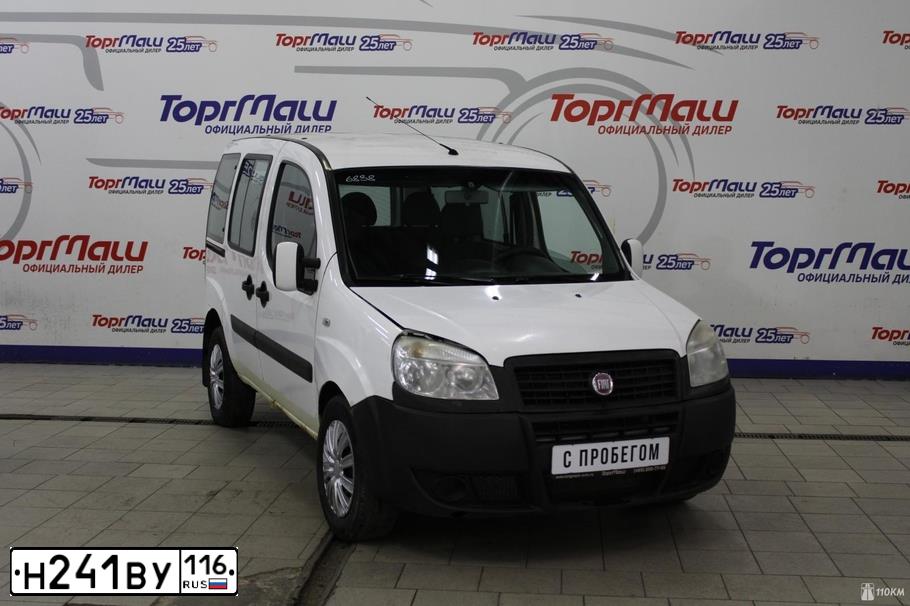Фото автомобиля FIAT DOBLO, 2010 — госномер В260УТ790. Цвет: Белый