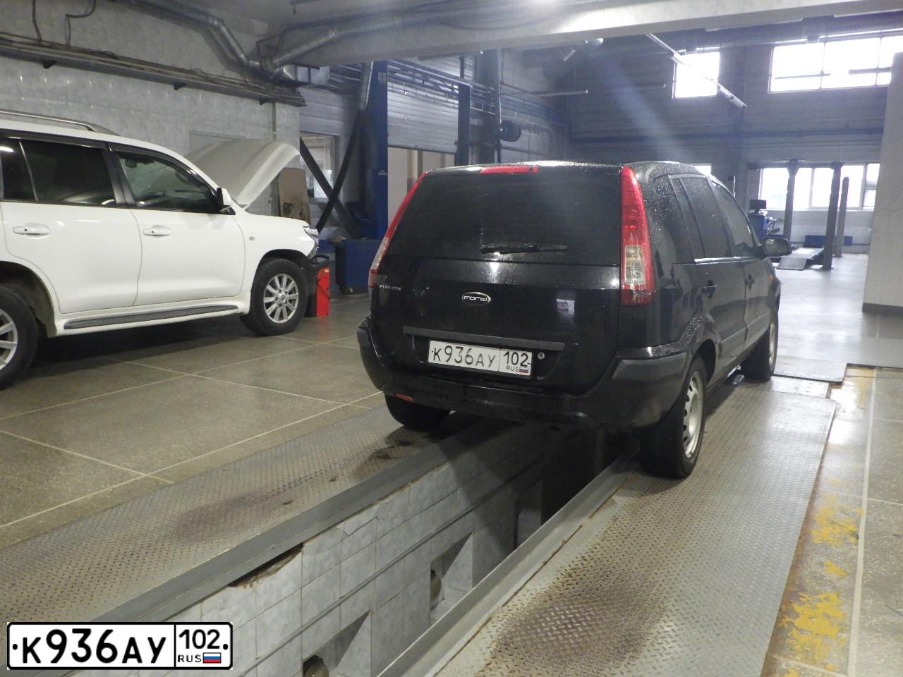 Фото автомобиля FORD FUSION, 2008 — госномер Т972ЕЕ774. Цвет: ЧЕРНЫЙ