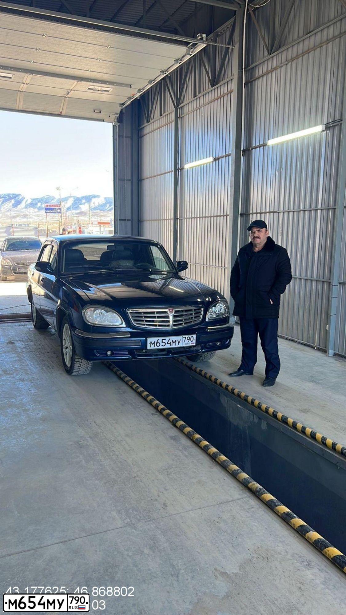 Фото автомобиля GAZ 3110 WOLGA, 2008 — госномер Р191ТМ190. Цвет: синий
