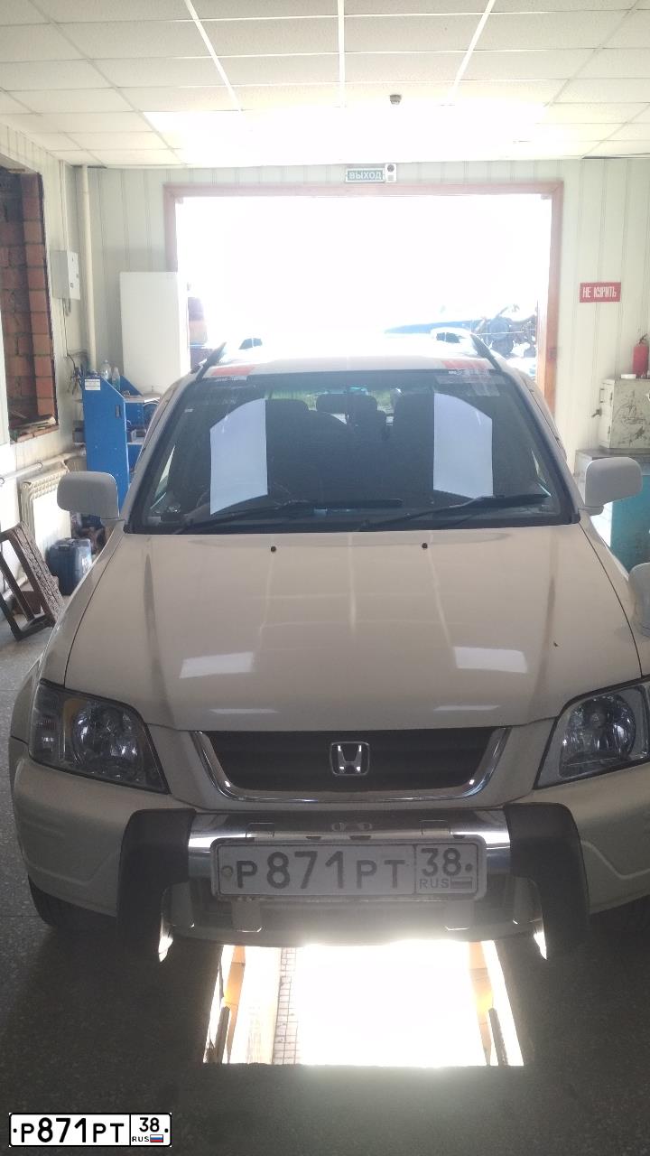 Фото автомобиля HONDA CR-V, 1998 — госномер У418КА138