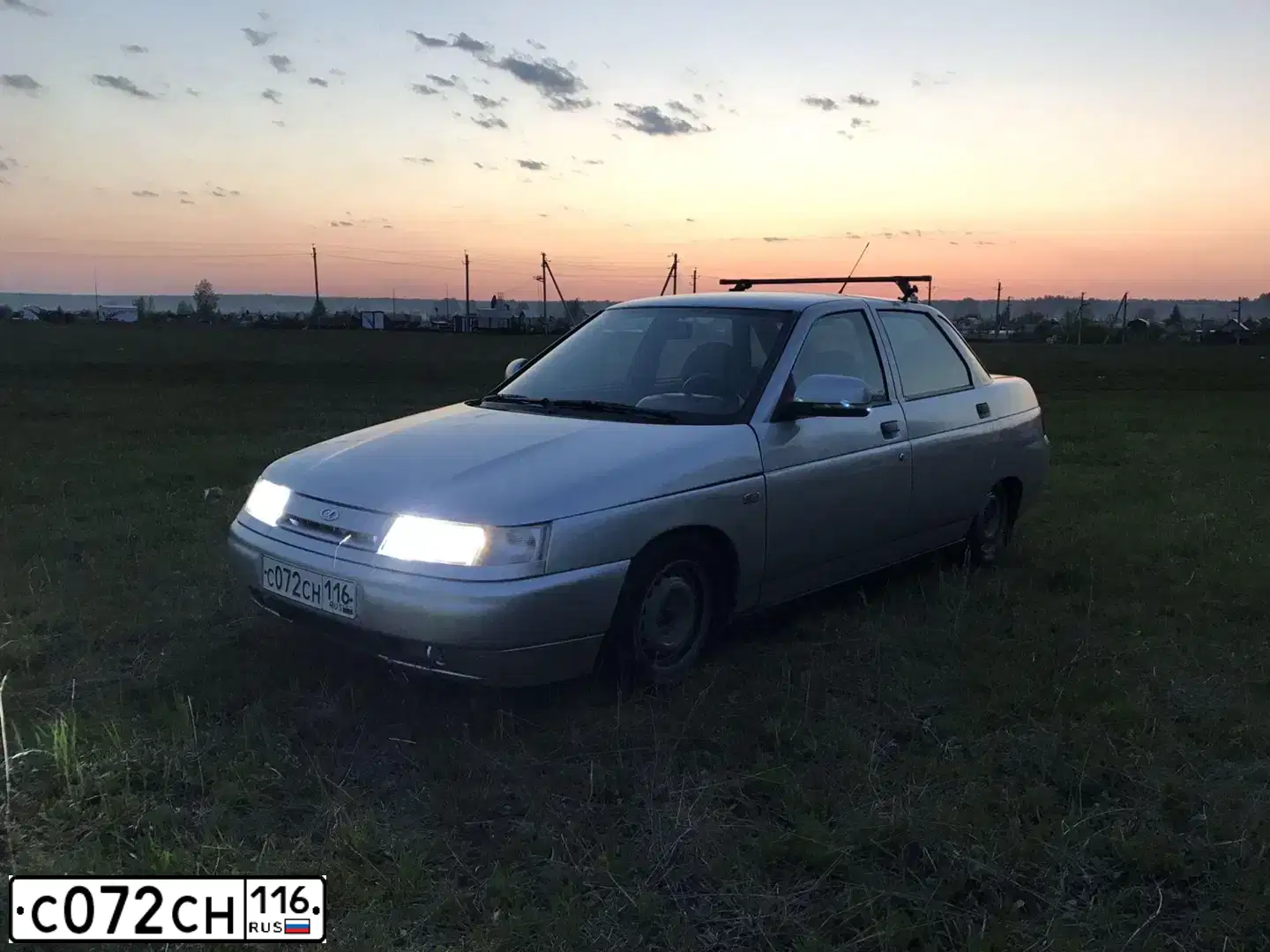 Фото автомобиля LADA 2110 LADA, 2006 — госномер А498УА156. Цвет: Светло-Серебристый металлик