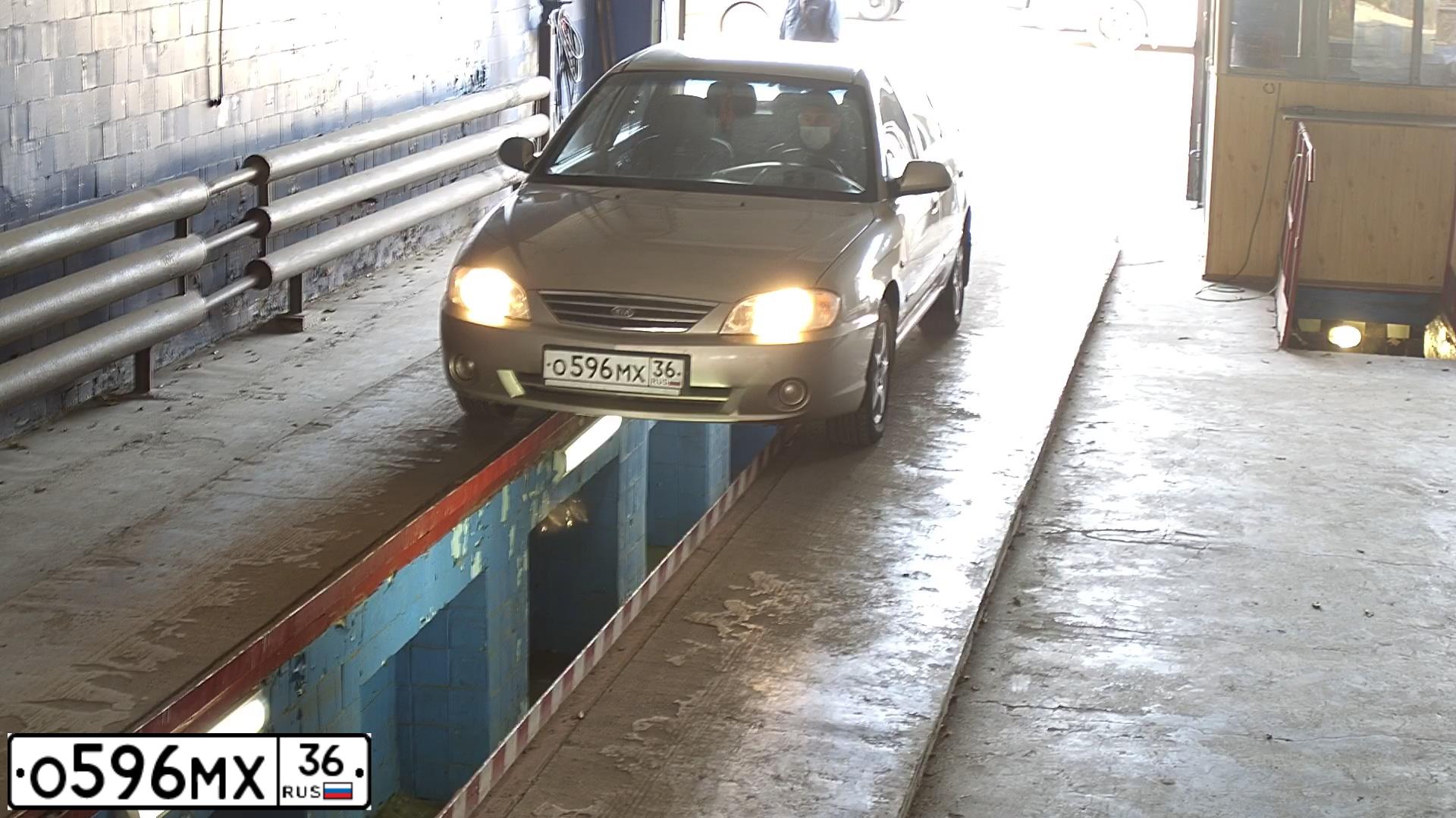 Фото автомобиля KIA SPECTRA, 2007 — госномер О596МХ36. Цвет: ЗОЛОТИСТО-БЕЖЕВЫЙ