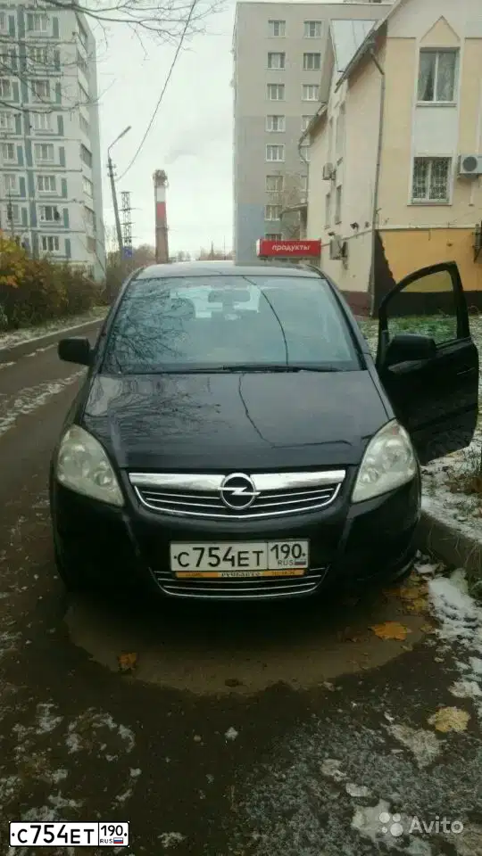 Фото автомобиля OPEL ZAFIRA, 2010 — госномер С754ЕТ190. Цвет: ЧЕРНЫЙ