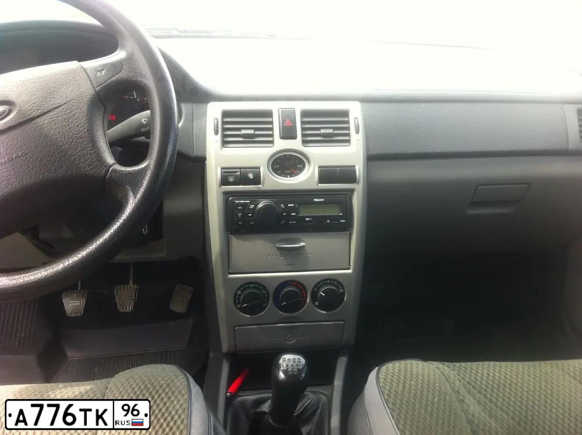 Фото автомобиля LADA 2171 PRIORA, 2010 — госномер С277ВК56. Цвет: Белый