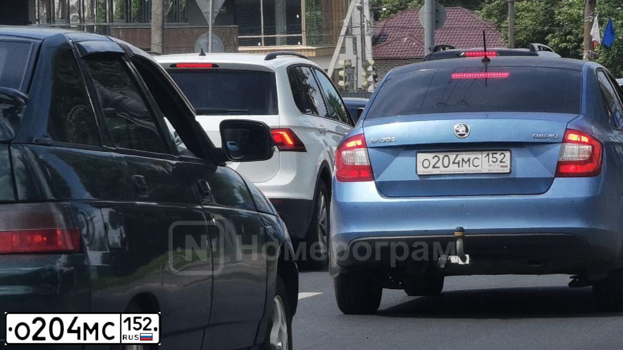 Фото автомобиля SKODA RAPID, 2016 — госномер О204МС152. Цвет: СИНИЙ