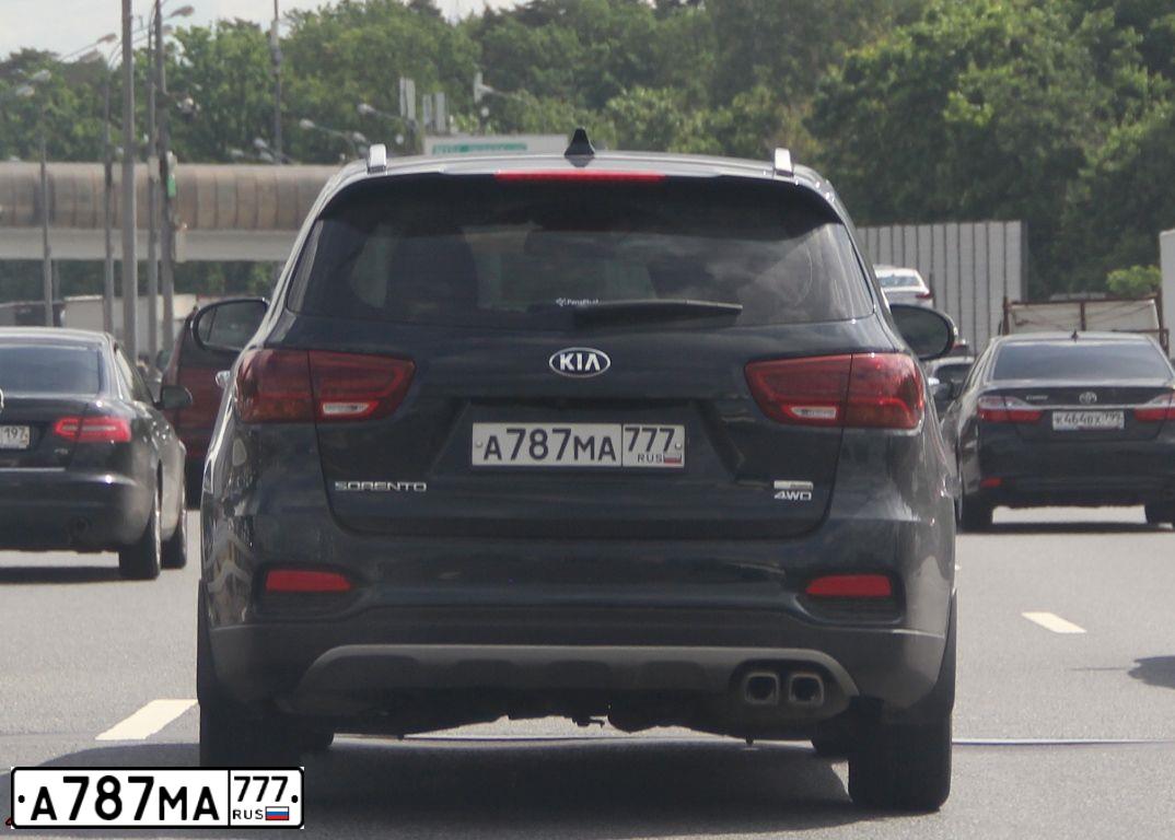 Фото автомобиля FORD FOCUS, 2012 — госномер А787МА777. Цвет: СЕРО-КОРИЧНЕВЫЙ