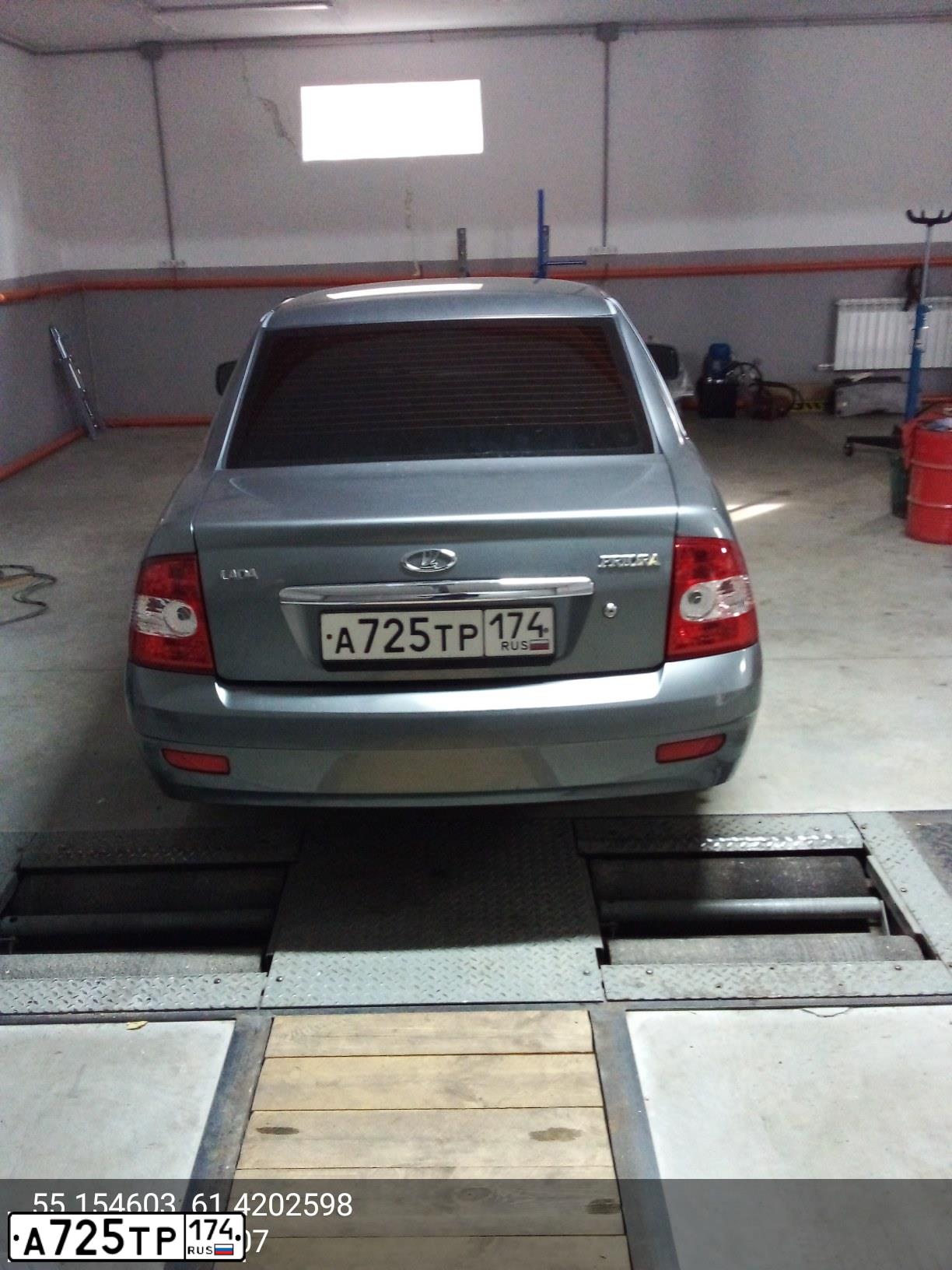 Фото автомобиля LADA 2170 PRIORA, 2008 — госномер С022СУ27. Цвет: СЕРО-ЗЕЛЕНЫЙ