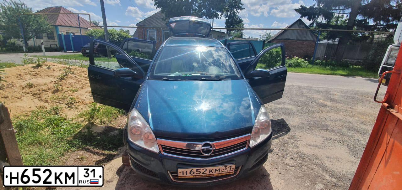Фото автомобиля OPEL ASTRA, 2007 — госномер А999ЕС180. Цвет: ТЕМНО-СИНИЙ 