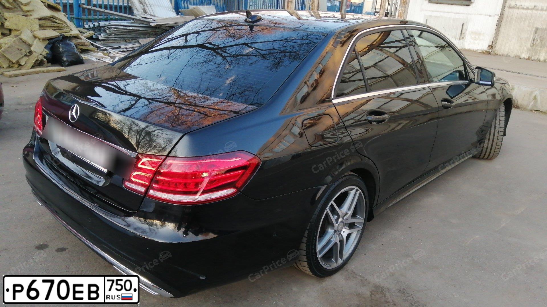 Фото автомобиля MERCEDES E-KLASSE, 2015 — госномер Т331РА799. Цвет: ЧЕРНЫЙ