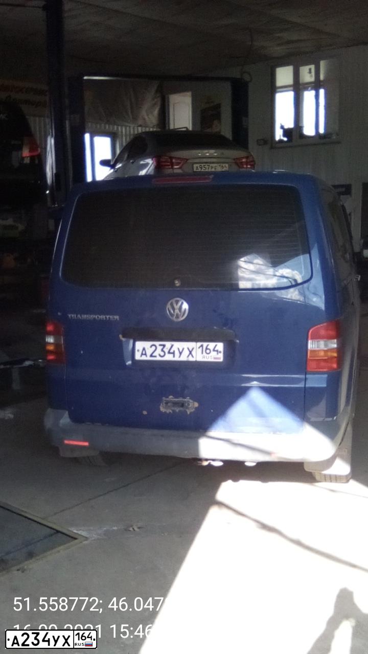 Фото автомобиля VOLKSWAGEN TRANSPORTER, 2004 — госномер Е504СТ797