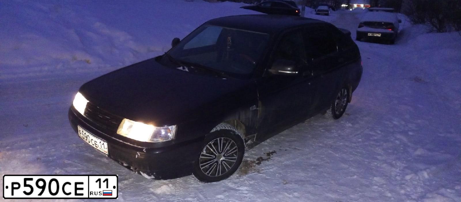 Фото автомобиля LADA 2112 LADA, 2007 — госномер Р590СЕ11. Цвет: ГРАФИТОВЫЙ МЕТАЛЛИК