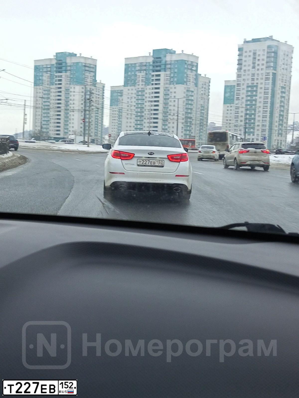 Фото автомобиля KIA MAGENTIS / OPTIMA, 2015 — госномер Т227ЕВ152. Цвет: Белый