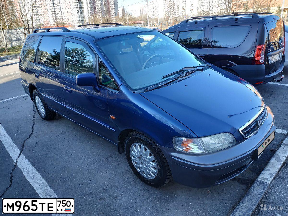 Фото автомобиля LADA LARGUS, 2018 — госномер В587ХВ790. Цвет: ТЕМНО-КОРИЧНЕВЫЙ