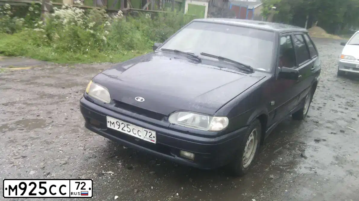 Фото автомобиля LADA 2114 SAMARA, 2004 — госномер К758МУ72. Цвет: ЧЕРНЫЙ