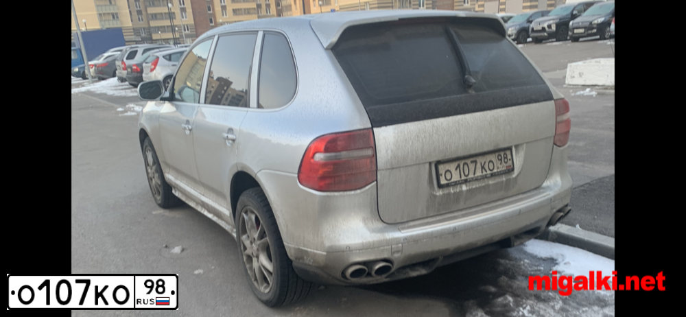 Фото автомобиля FORD S-MAX, 2010 — госномер Е587НТ53. Цвет: КОРИЧНЕВО-ЗЕЛЕНЫЙ