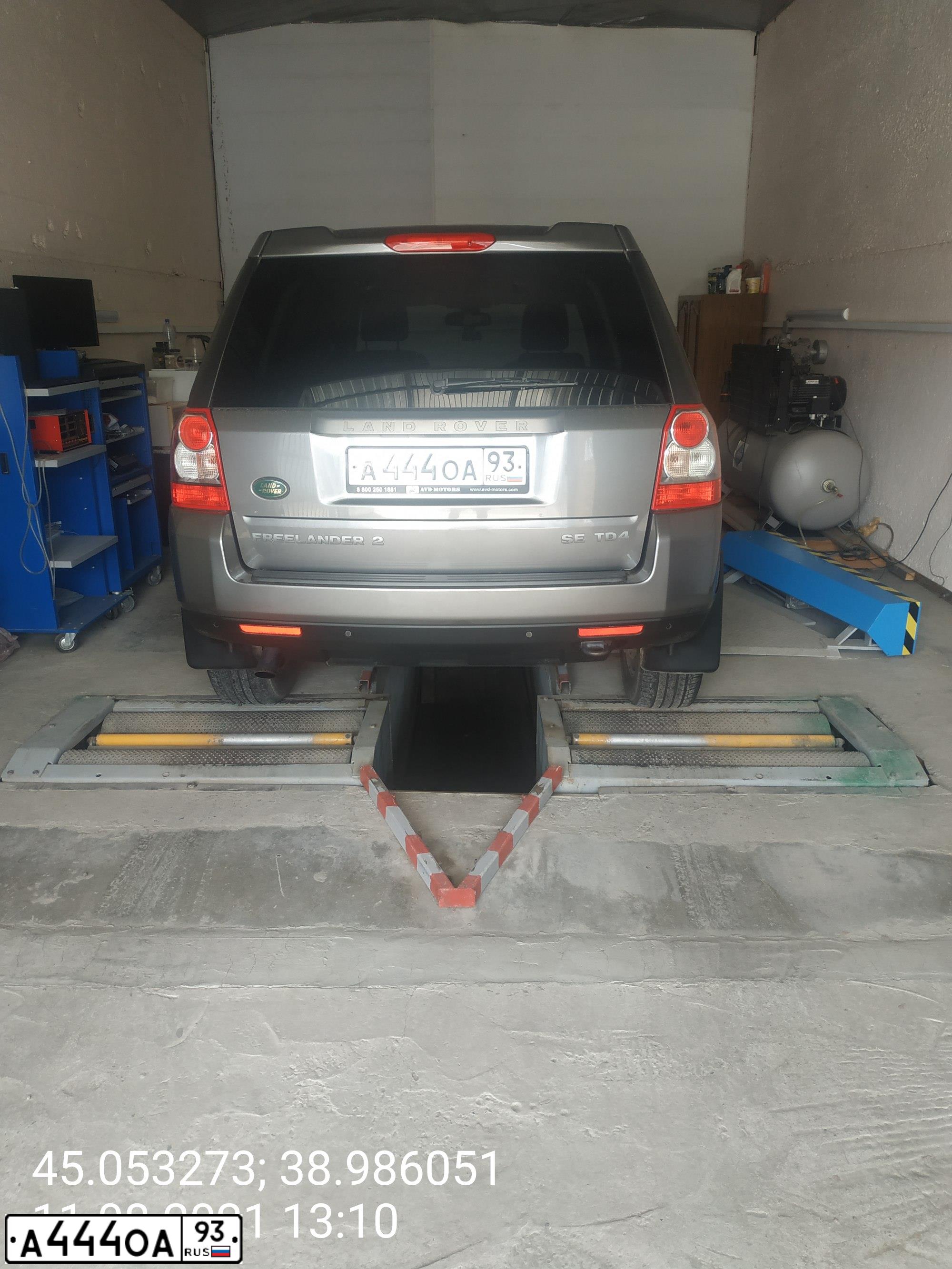 Фото автомобиля AUDI A4, 2008 — госномер А444ОА23. Цвет: ЧЕРНЫЙ