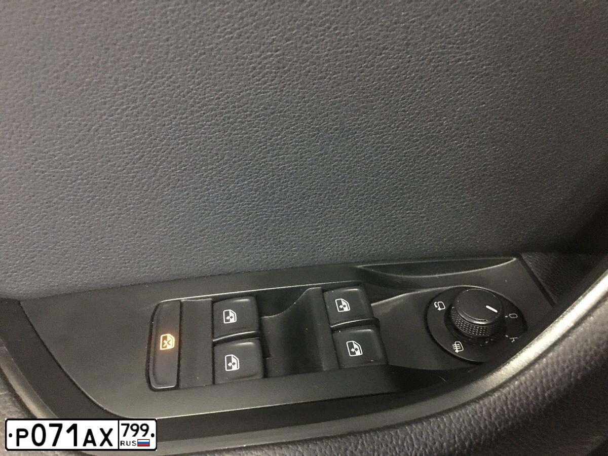 Фото автомобиля SKODA SUPERB, 2017 — госномер Х468ВВ763. Цвет: Серый