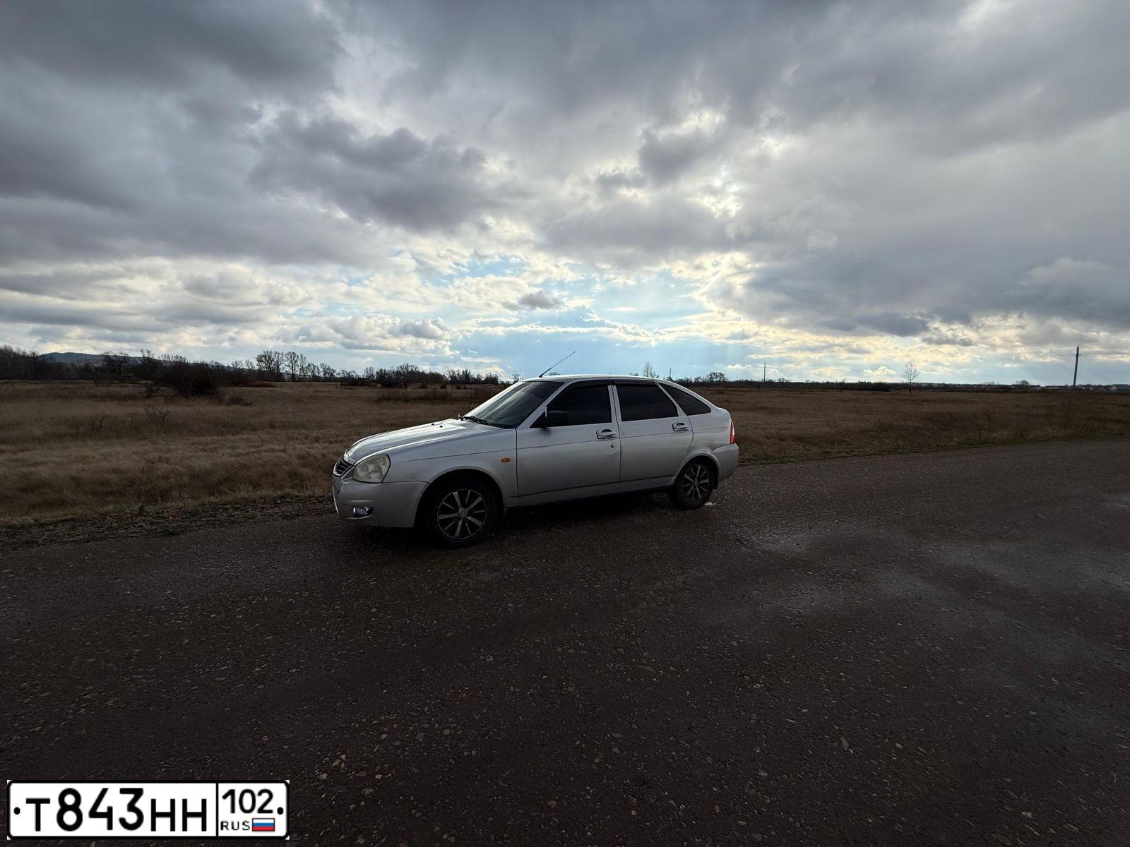 Фото автомобиля LADA 2172 PRIORA, 2011 — госномер Т843НН102. Цвет: СВЕТЛО-СЕРЕБРИСТЫЙ МЕТАЛЛ