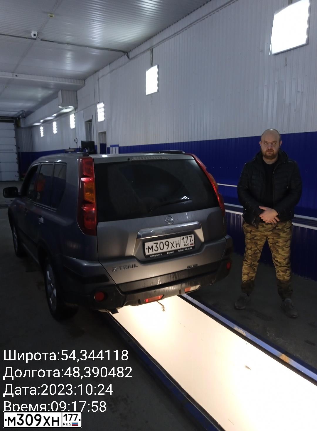 Фото автомобиля NISSAN X-TRAIL, 2007 — госномер Х706ОН76. Цвет: СВЕТЛО-СЕРЫЙ