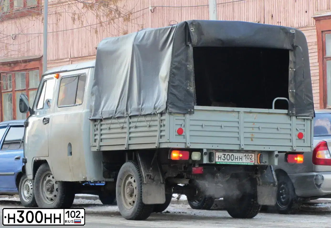 Фото автомобиля UAZ 3909, 2012 — госномер У141СТ102. Цвет: БЕЛАЯ НОЧЬ