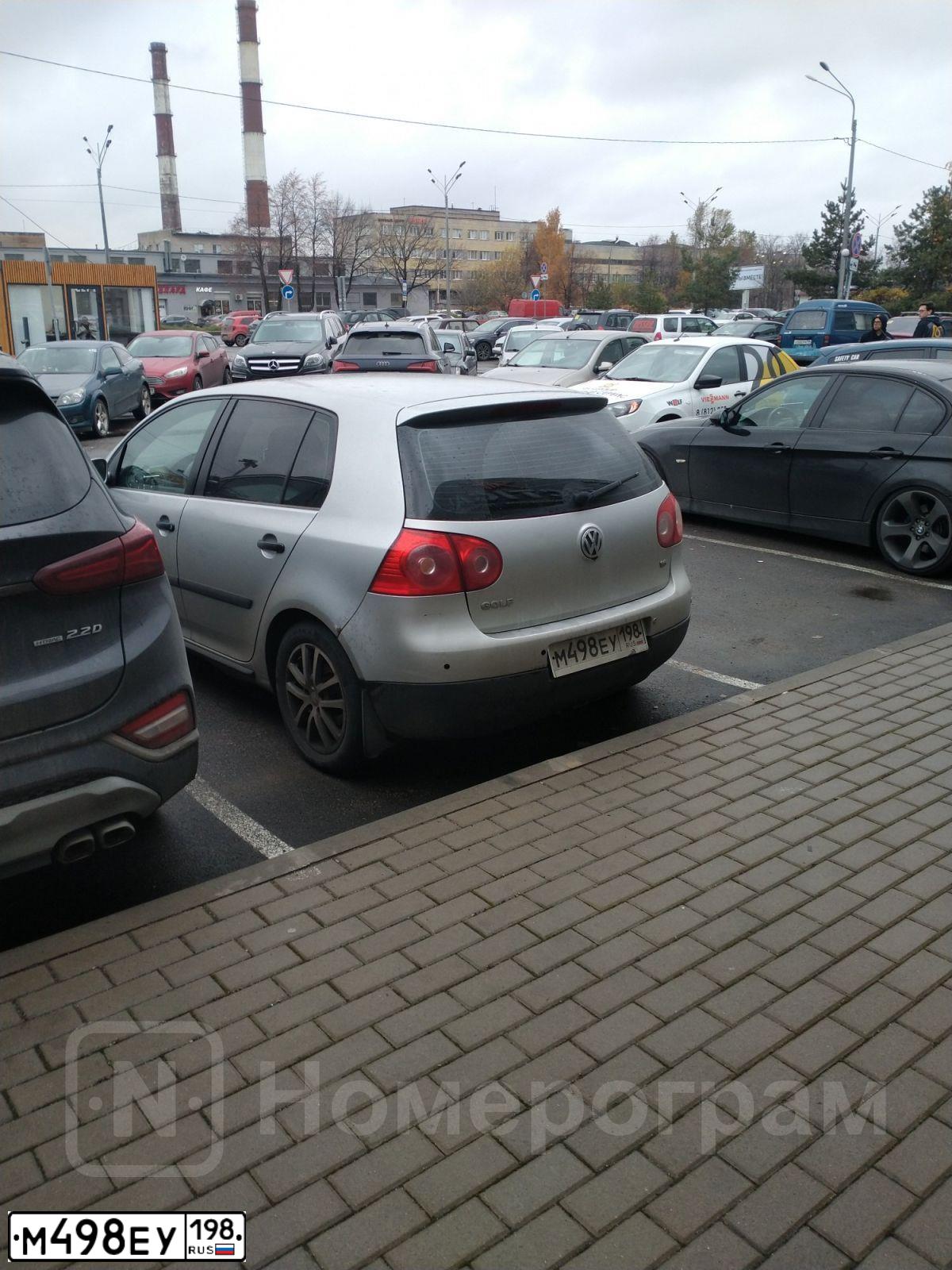 Фото автомобиля VOLKSWAGEN GOLF, 2004 — госномер К773ВВ147. Цвет: СЕРЕБРИСТЫЙ