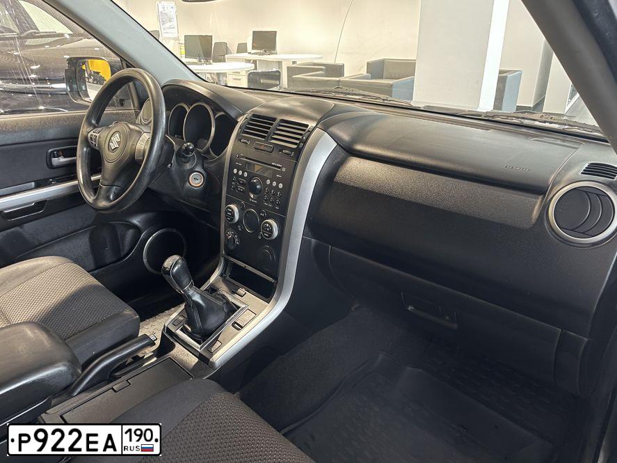 Фото автомобиля SUZUKI /GRAND/ VITARA, 2009 — госномер Р922ЕА190. Цвет: СЕРЫЙ