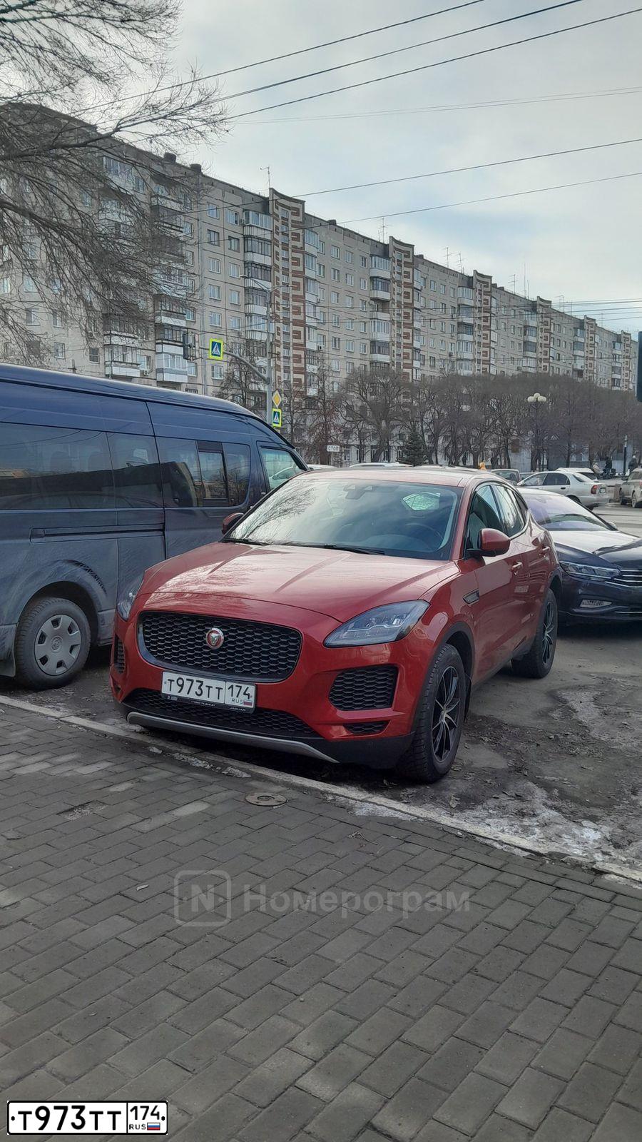Фото автомобиля NISSAN QASHQAI, 2015 — госномер У450ХР174. Цвет: Красный