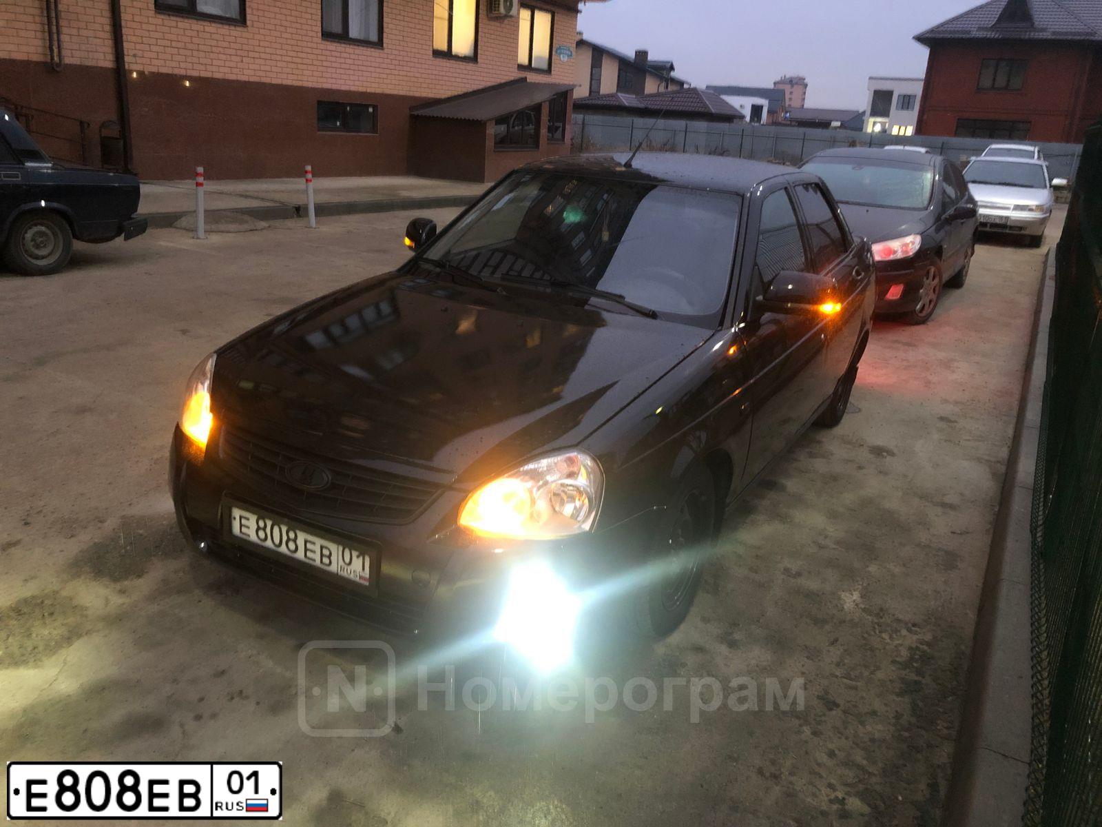 Фото автомобиля LADA 2170 PRIORA, 2011 — госномер Е808ЕВ01. Цвет: СИНЕ-ЧЕРНЫЙ