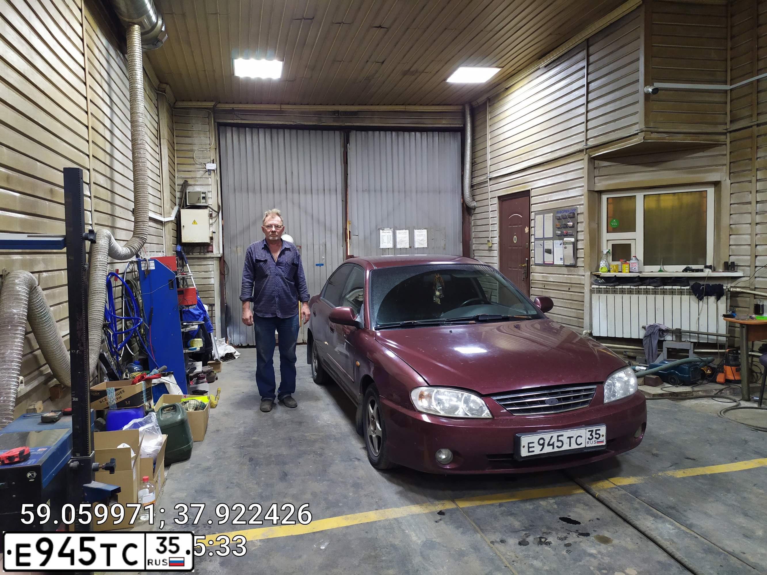 Фото автомобиля KIA SPECTRA, 2006 — госномер Е945ТС35. Цвет: КРАСНЫЙ ПЕРЕЦ