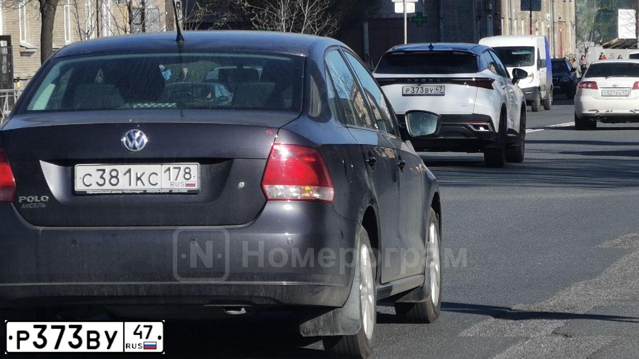 Фото автомобиля VOLKSWAGEN TIGUAN, 2013 — госномер Н774ЕС21