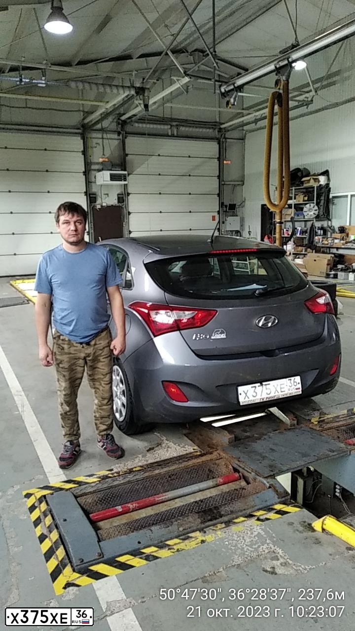 Фото автомобиля FORD FOCUS, 2010 — госномер Н253АК197. Цвет: ЧЕРНЫЙ