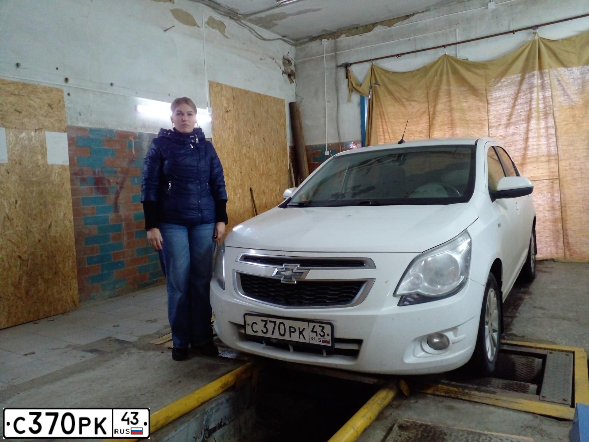 Фото автомобиля CHEVROLET COBALT, 2014 — госномер М622АУ164. Цвет: Белый