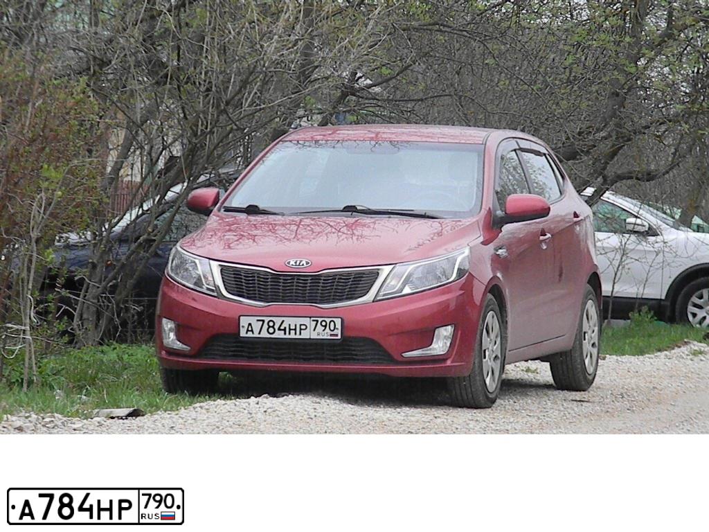 Фото автомобиля KIA RIO, 2012 — госномер В663ХС197. Цвет: Красный