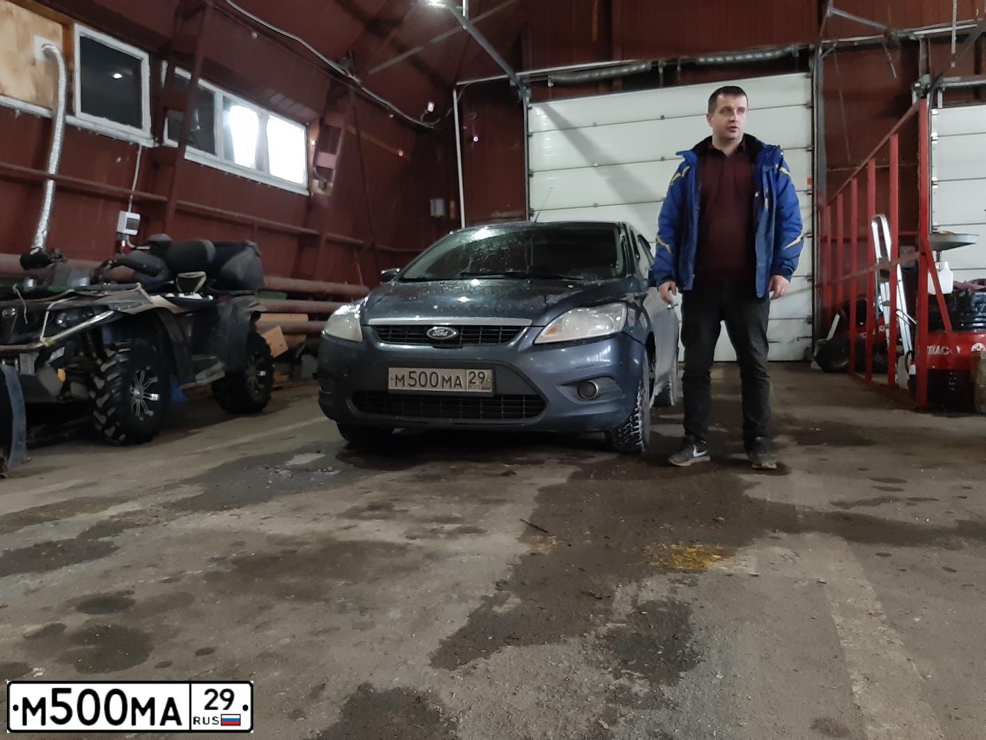 Фото автомобиля FORD FOCUS, 2008 — госномер М500МА29. Цвет: ТЕМНО-СЕРЫЙ