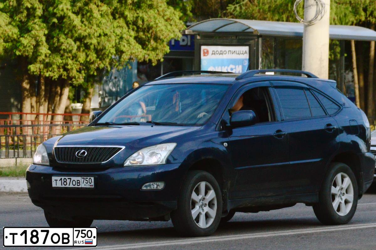 Фото автомобиля LEXUS RX, 2004 — госномер К606КС190. Цвет: ТЕМНО-СИНИЙ