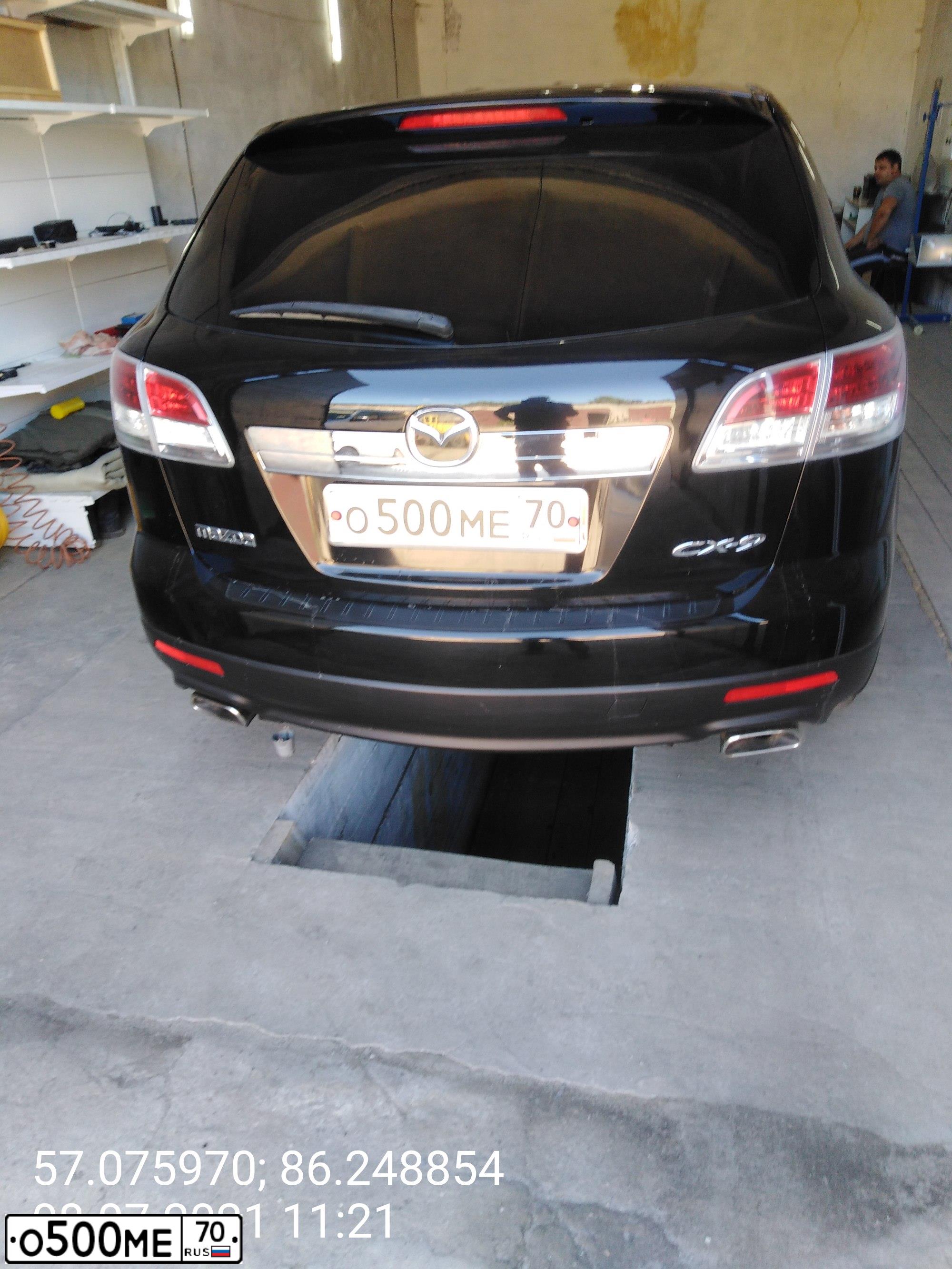 Фото автомобиля MAZDA CX-9, 2008 — госномер О500МЕ70. Цвет: ЧЕРНЫЙ