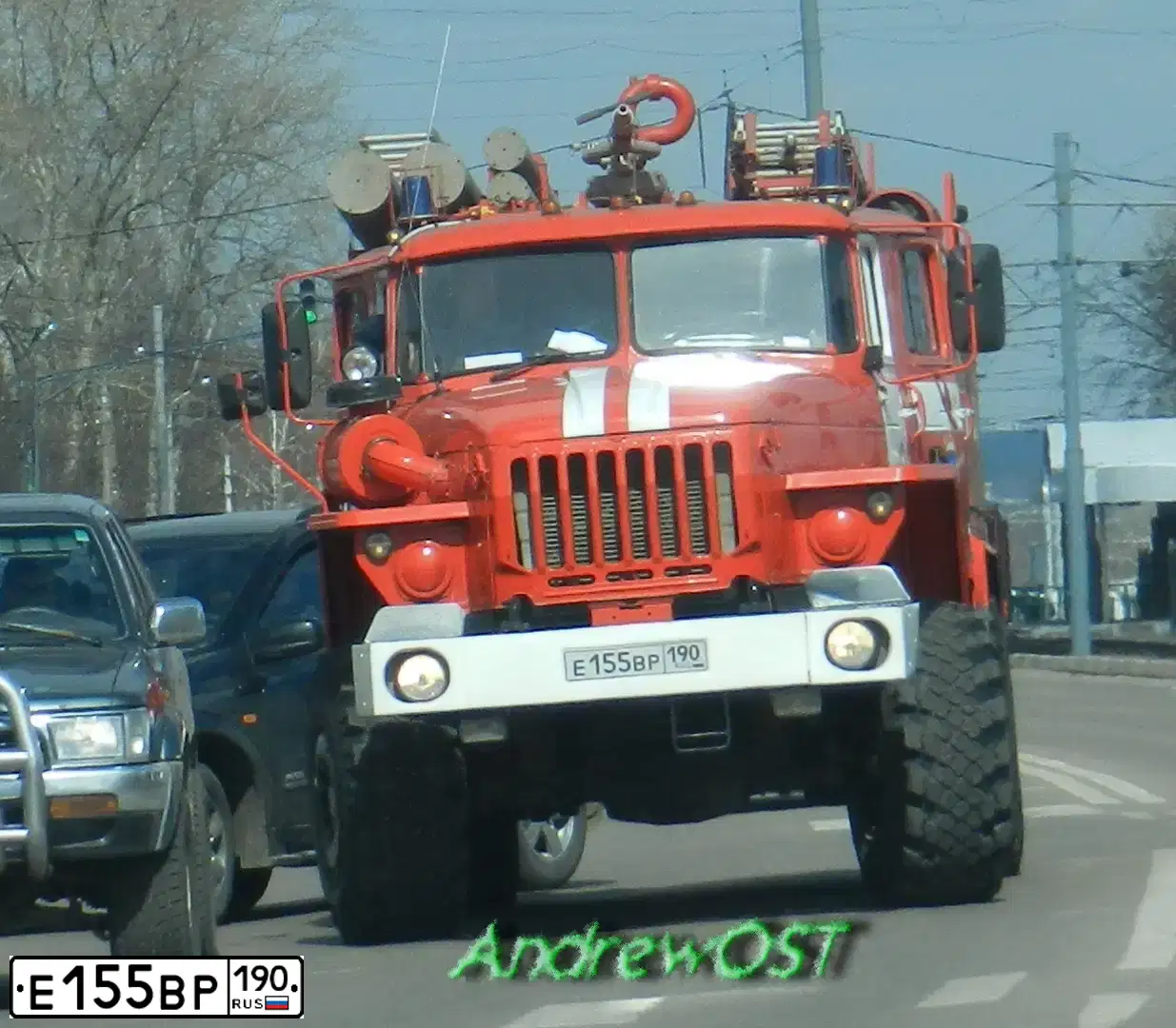 Фото автомобиля АЦ УРАЛ 5557 АЦ 5 5 40 НА ШАССИ, 2009 — госномер Е155ВР190. Цвет: ЦВ СХ А6 ПО ГОСТ Р 50574-2019