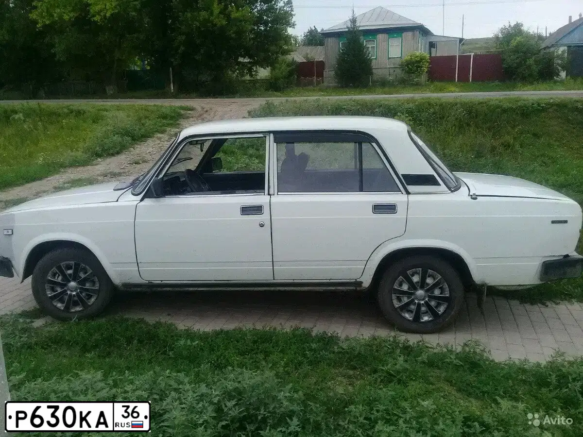 Фото автомобиля LADA 2105, 1997 — госномер Р630КА36. Цвет: БЕЛЫЙ