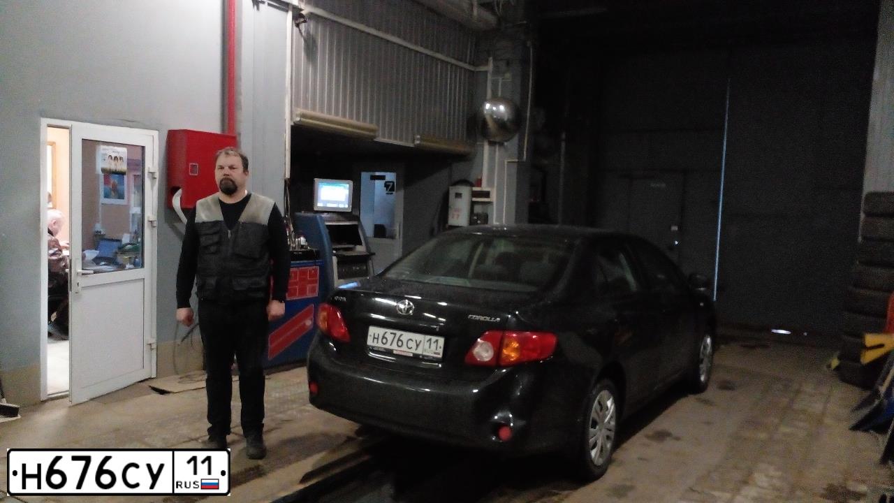 Фото автомобиля TOYOTA COROLLA, 2008 — госномер Н676СУ11