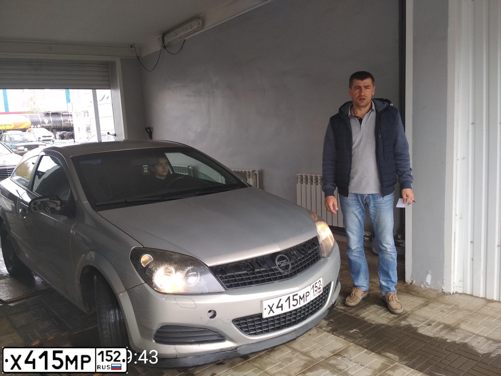 Фото автомобиля OPEL ASTRA, 2007 — госномер М439ОТ13. Цвет: БЕЖЕВО-СЕРЫЙ