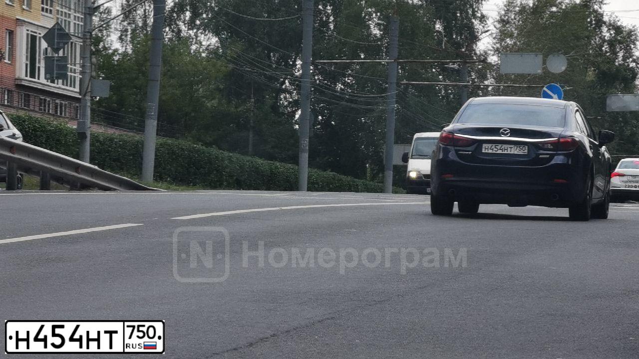 Фото автомобиля MAZDA 6, 2016 — госномер Н454НТ750. Цвет: СИНИЙ