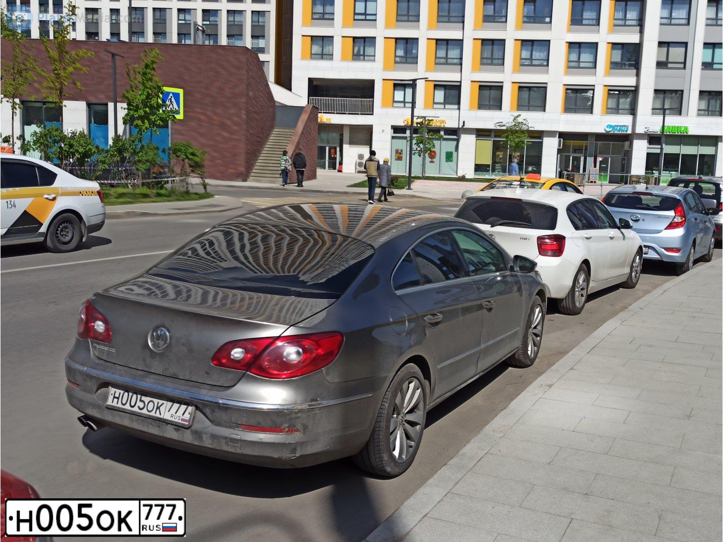 Фото автомобиля HYUNDAI ELANTRA, 2005 — госномер Н005ОК777. Цвет: СЕРЕБРИСТЫЙ