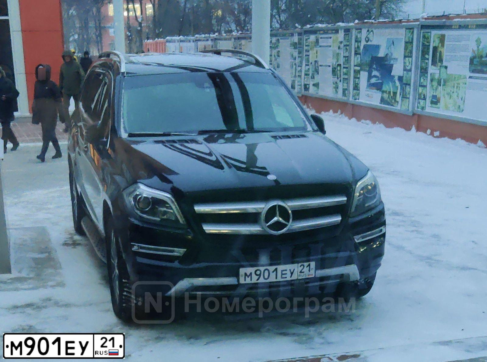 Фото автомобиля MERCEDES GL-KLASSE, 2014 — госномер А082АА121. Цвет: ЧЕРНЫЙ