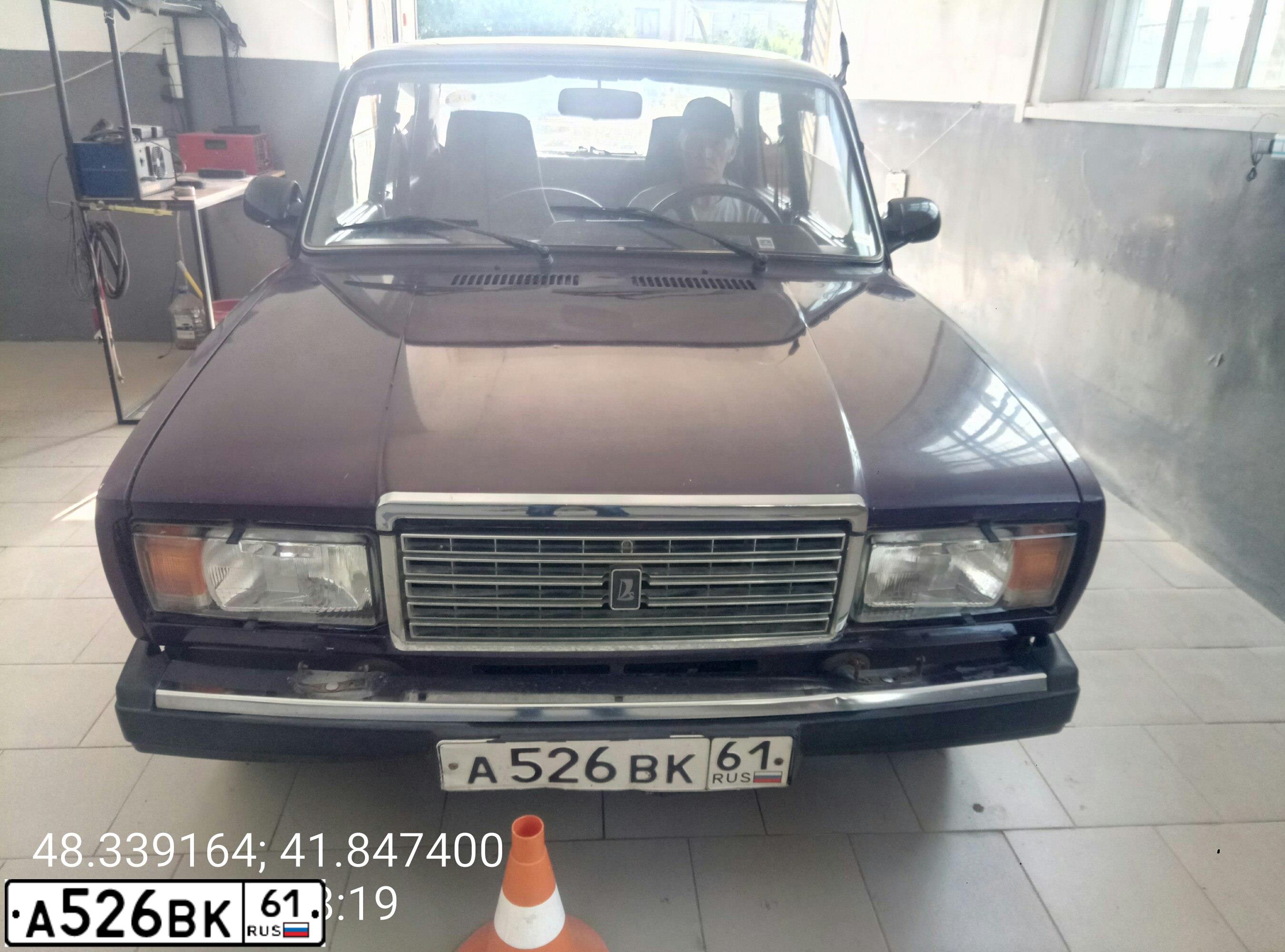 Фото автомобиля LADA 2107 LADA, 2002 — госномер А526ВК61. Цвет: ФИОЛЕТОВЫЙ