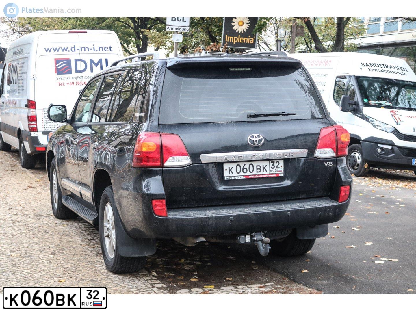 Фото автомобиля VOLVO XC90, 2008 — госномер К060ВК32. Цвет: ЧЕРНЫЙ