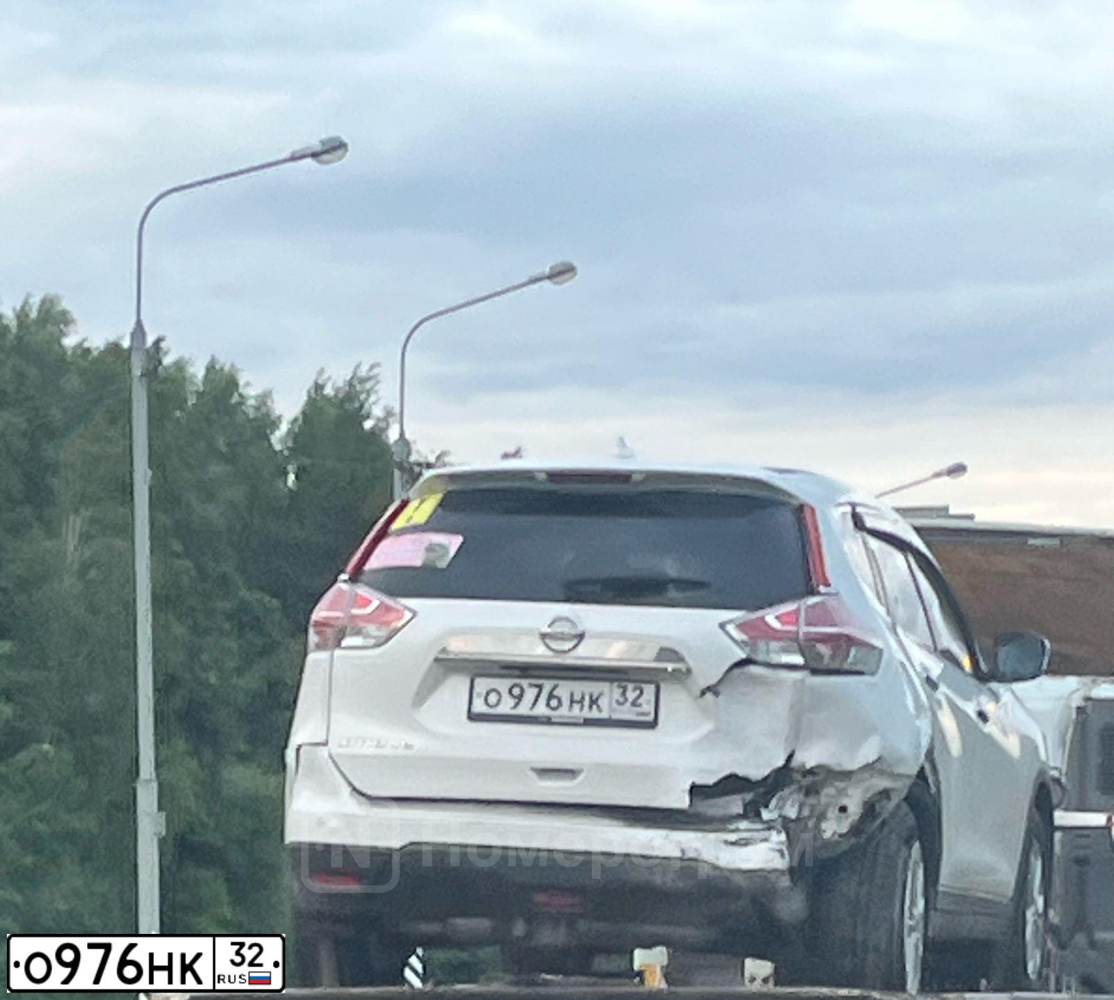 Фото автомобиля NISSAN X-TRAIL, 2018 — госномер О976НК32. Цвет: Белый