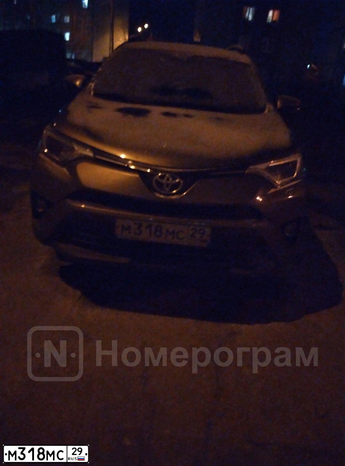 Фото автомобиля TOYOTA RAV4, 2017 — госномер О177ОР29. Цвет: СВЕТЛО-КОРИЧНЕВЫЙ